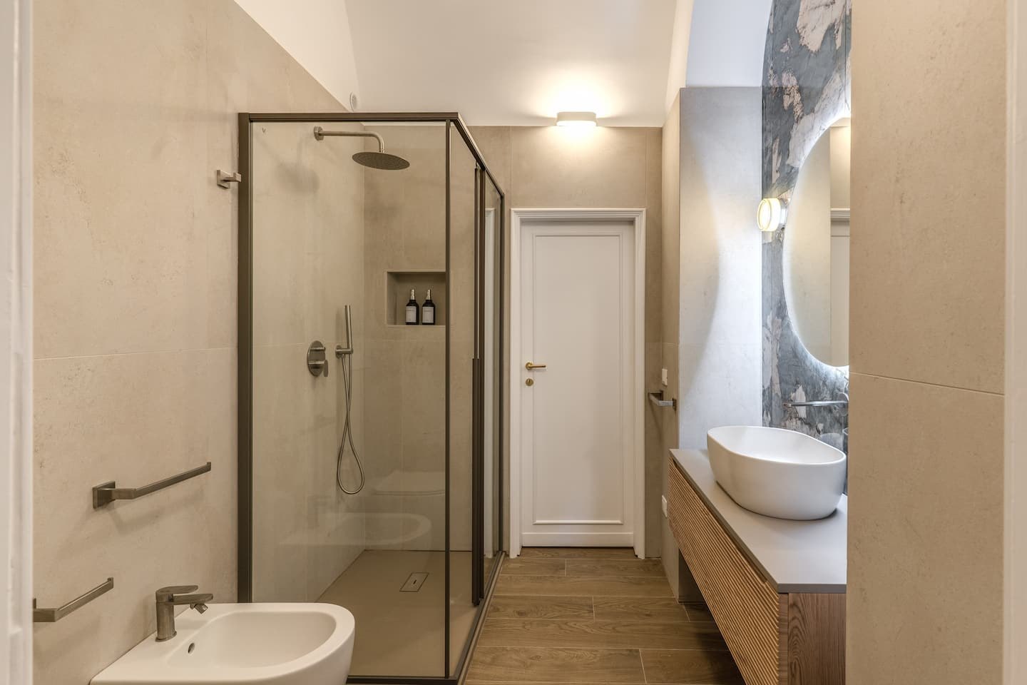 Colosseo · Hip & Elegant · 6