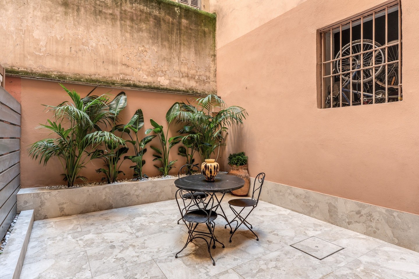 Colosseo · Hip & Elegant · 7